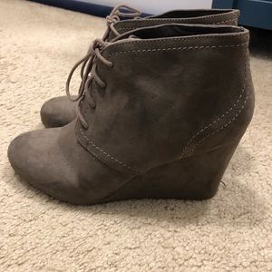 Brown suede tie up ankle wedge booties. Women’s size 8.